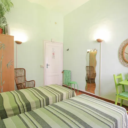 Гостевой дом Sixbeds