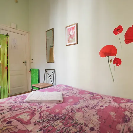 Sixbeds 2* Рим