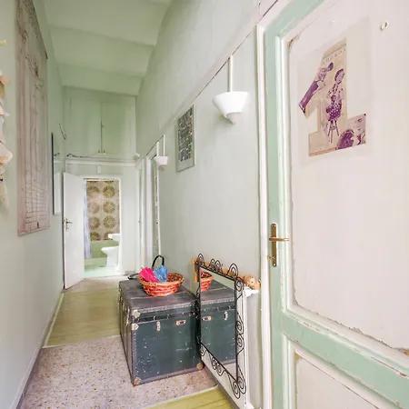 Гостевой дом Sixbeds 2*
