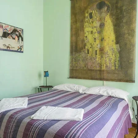 Sixbeds 2* Roma