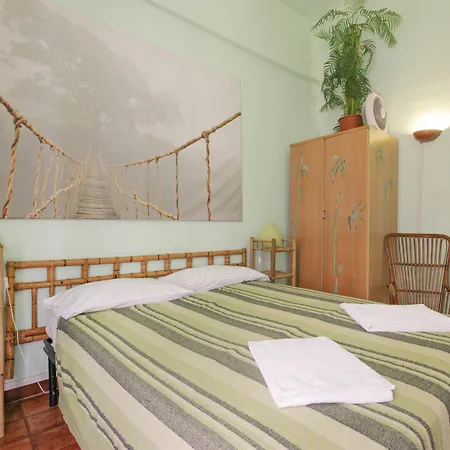 Pensión Sixbeds 2*