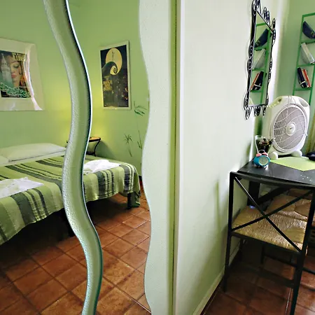 Pensión Sixbeds 2*
